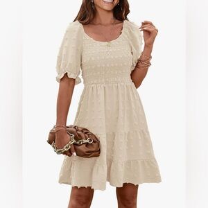 NWT pretty garden puff sleeve smocked Swiss dot dress